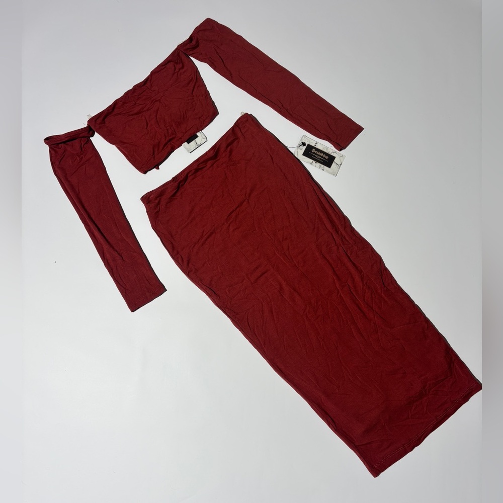 Chic Burgundy Women's Terracotta Burgundy Skirt Set